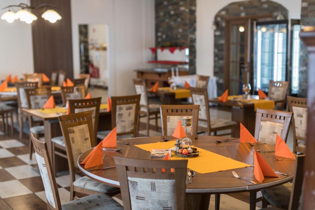 Hotel Jakec Trije Kralji Na Pohorju Zgornja Loznica 외부 사진